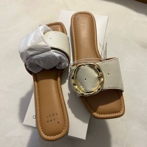 A new day size 6.8 women’s buckle sandals NWT